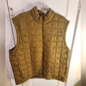 Mens The North Face Eco Thermoball Slim Fit Full Zip Vest Olive Green